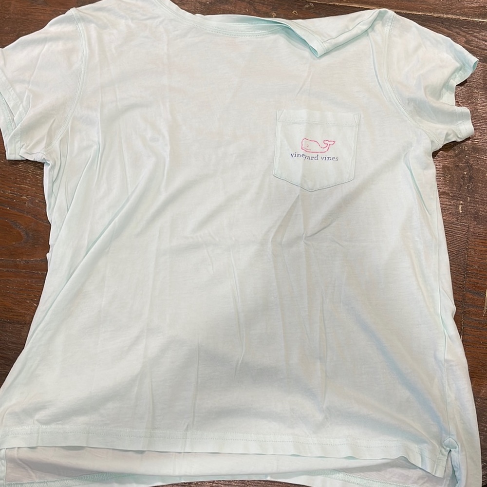 Size small vineyard vines t shirt
